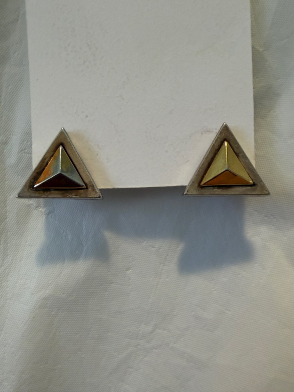 🔼⚪️🟡Silver and gold tone earrings